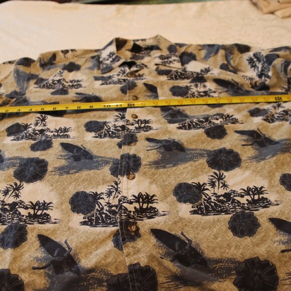 Men's Pacific Coast Highway Short Sleeve Casual Button down Size Large - Picture 8 of 11